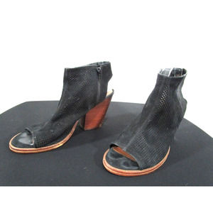 Gianna Bini Maxed Out Black Perforated Suede Block Heel Sandal Booties Women 10M